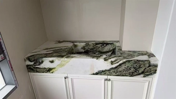 dark green marble countertops